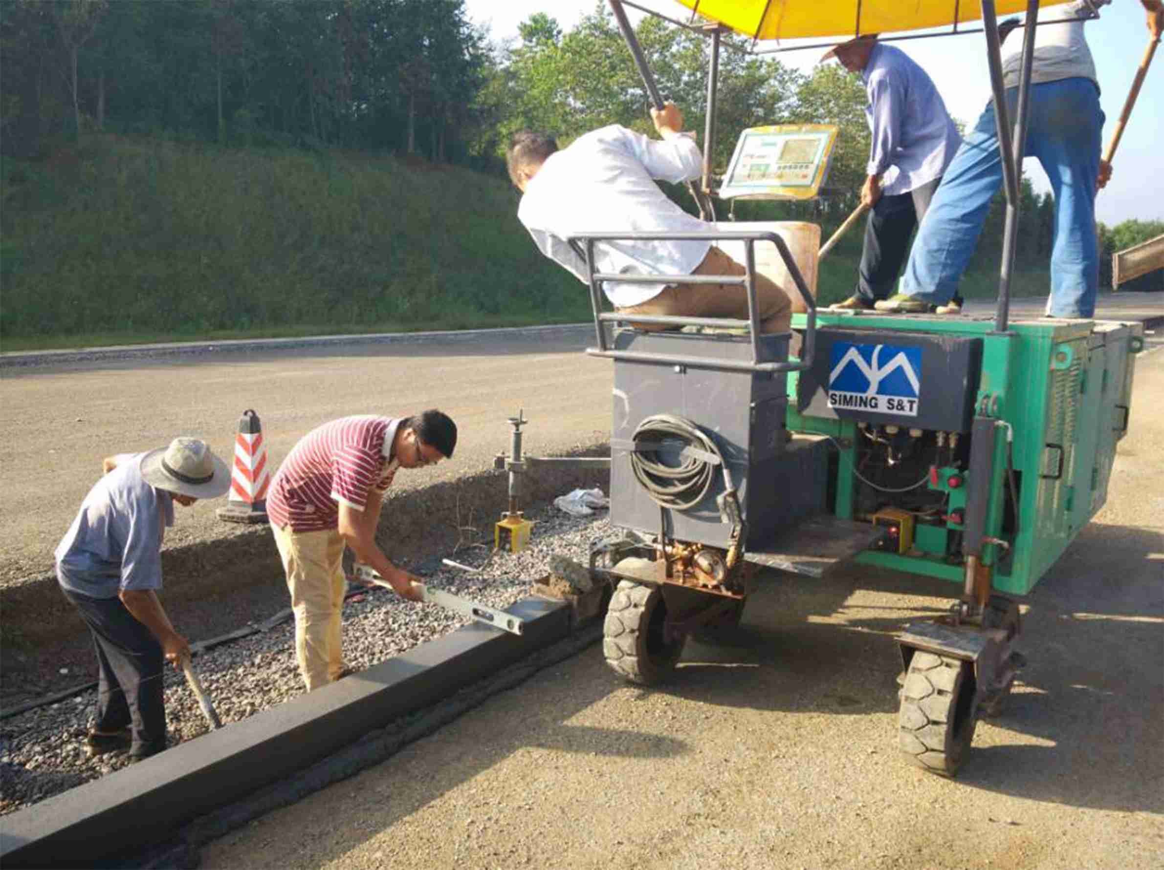 Rural Road Renovation Slipform Paver 1.25m Slip Form Paver Machine