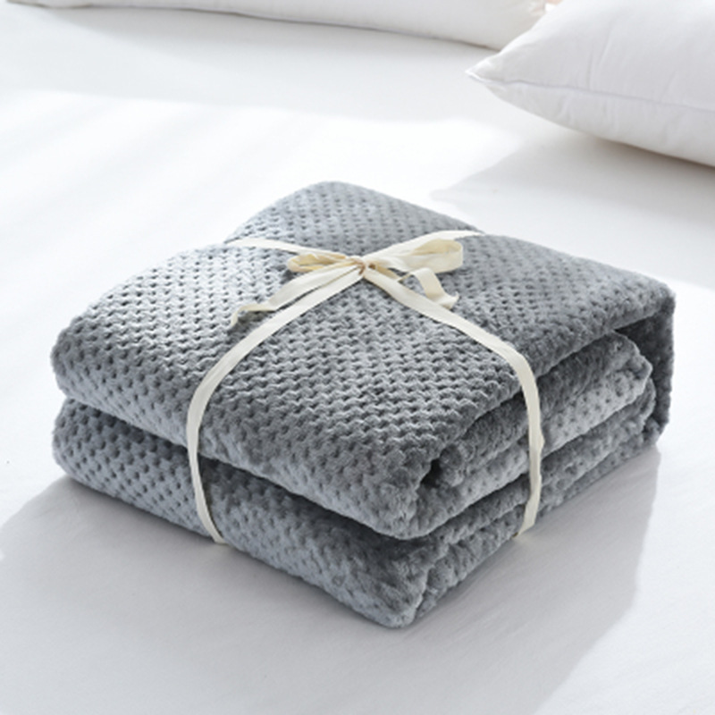 Customized Size Coral Fleece Blanket for Office Nap 150*200cm Soft Touch Sofa Blankets