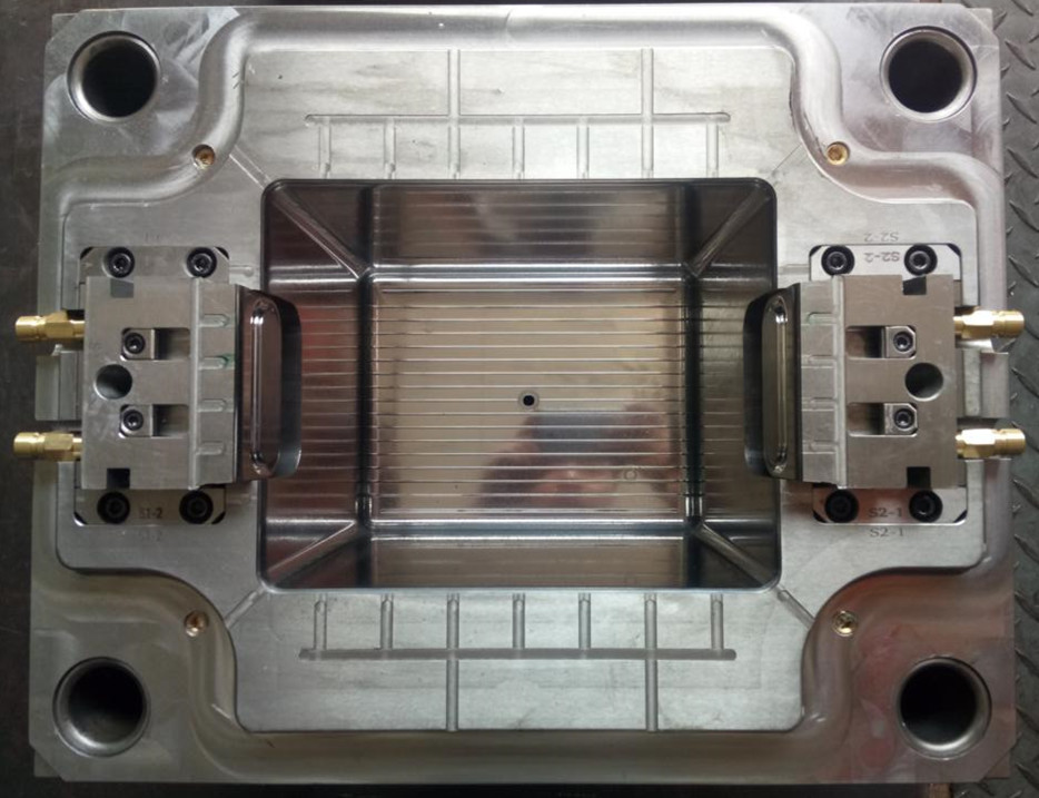 High Polish Precision Injection Molding Transparent PET Resin Molded Components with Snap Ring