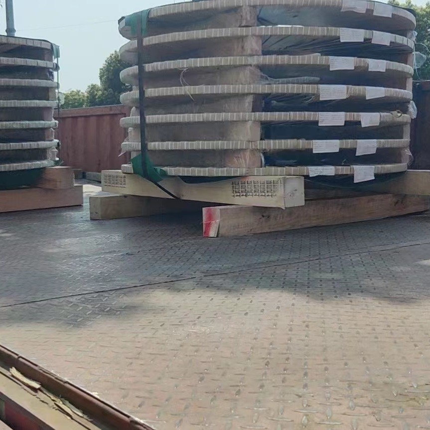 Cold Rolled Stainless Steel Strip Roll 0.3 - 3.0mm Slit Cutting Without Burr 8K