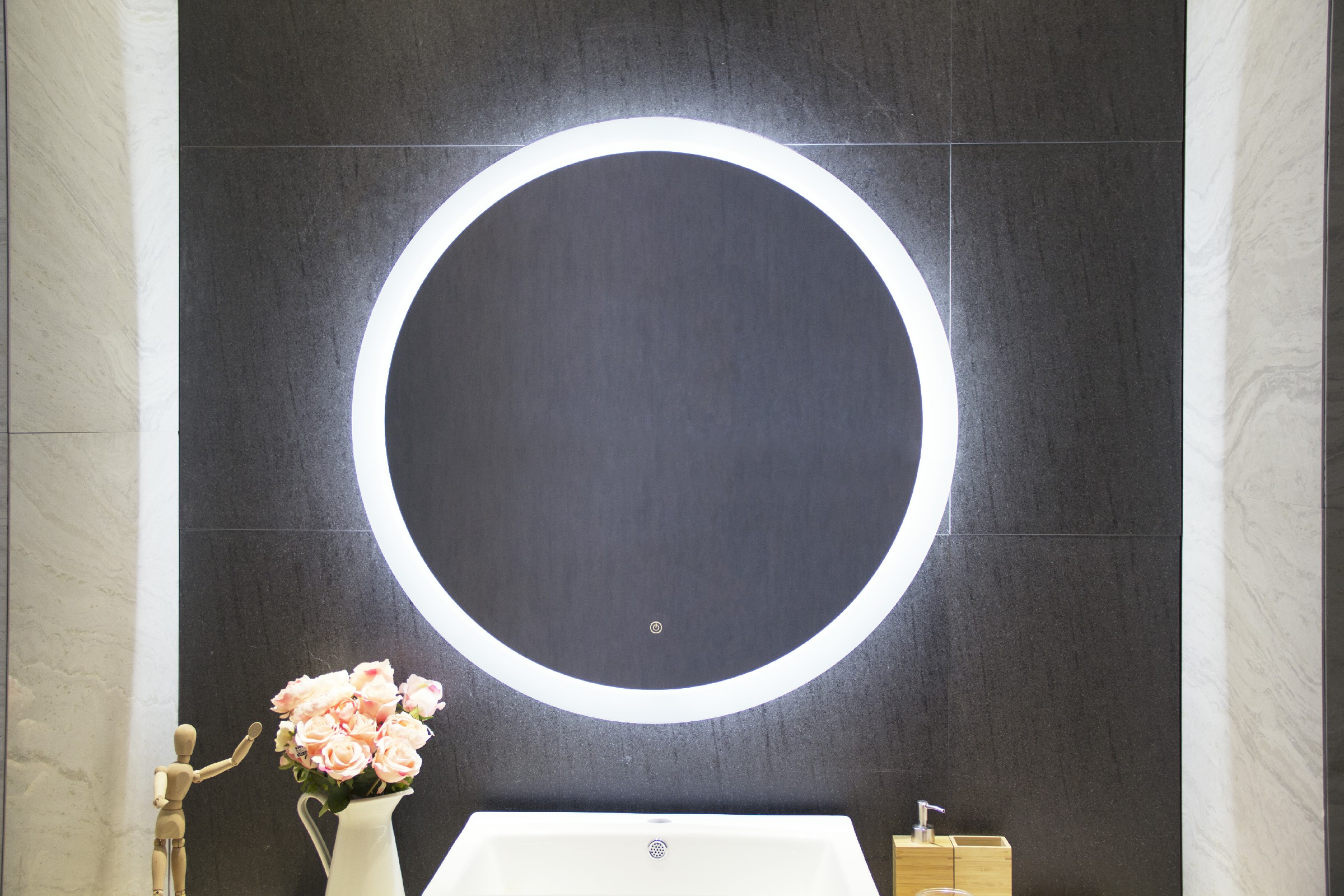 Anti Fog Lighted Mirror TV Space Saving Lighted Bathroom Magnifying Mirror High Definition