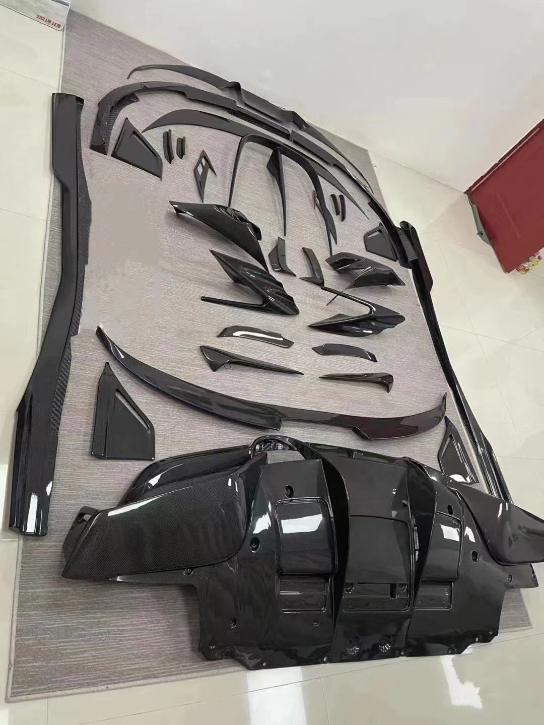 Auto Parts for Ferrari F8 Carbon Fiber Body Kit F8 Upgrade MSY Style Front Shovel Diffuser Spoiler Side Skirt Body Kit