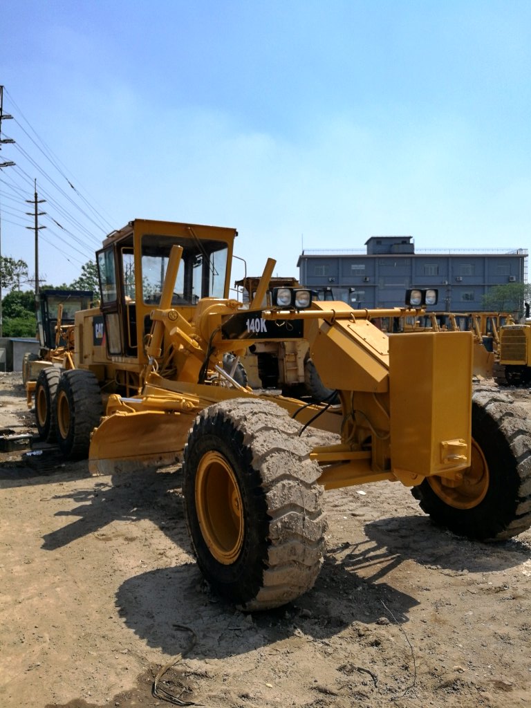  140H MOTOR GRADER