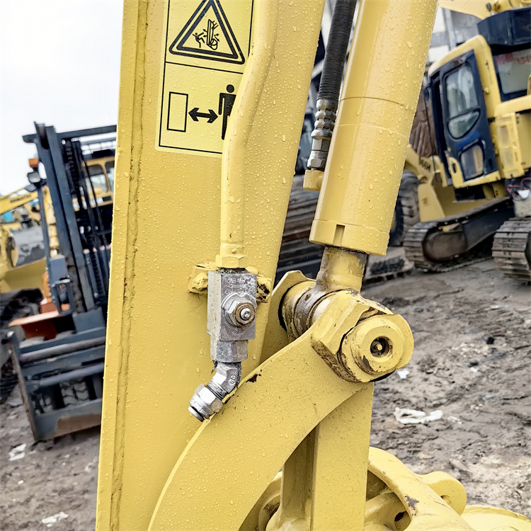 5 Ton Mini Komatsu Digger PC56 Excavator Original Hydraulic Cylinder and Cummins Engine