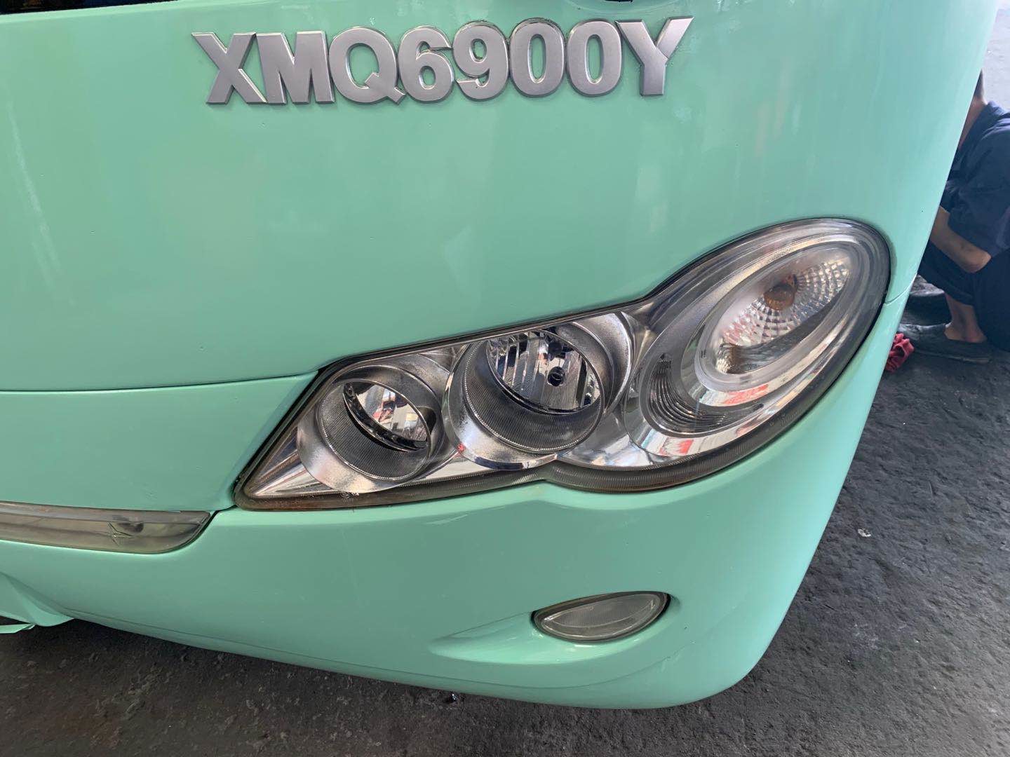 Used Tour Bus Kinglong XMQ6900 39 Seats Left Steering Single Door Steel Chassis Low Kilometer Used Passenger Bus