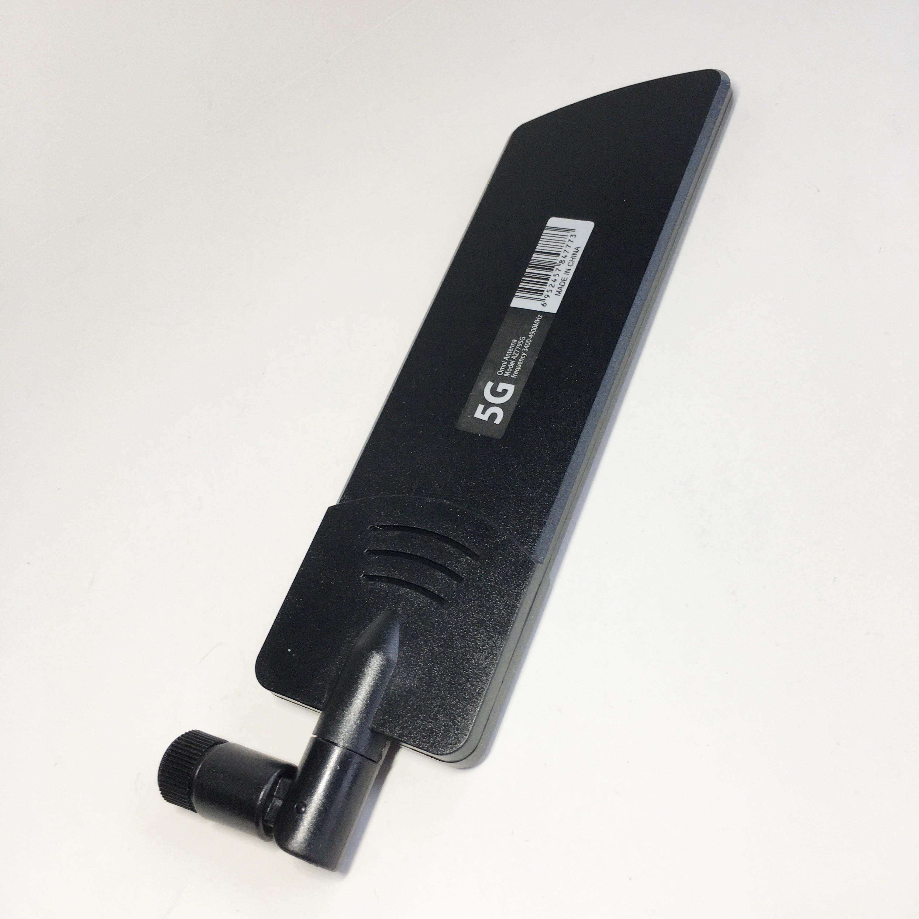 Multiband 5dBi 5G Communication Omnidirectional WiFi Antenna