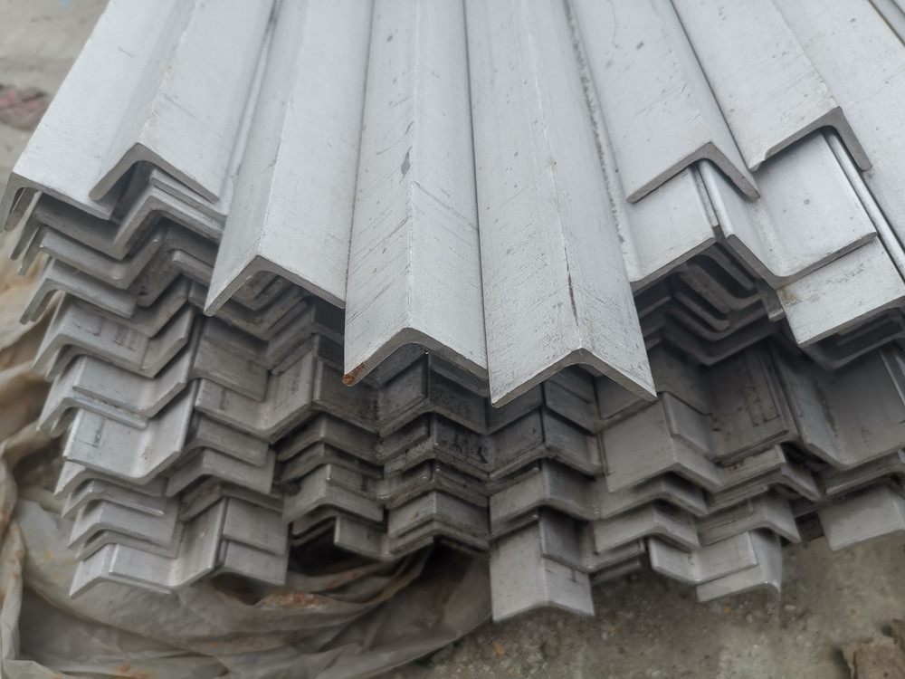 Sus304 Stainless Steel Angle Bar 30*30*3 To 200*200*12mm 6M Length