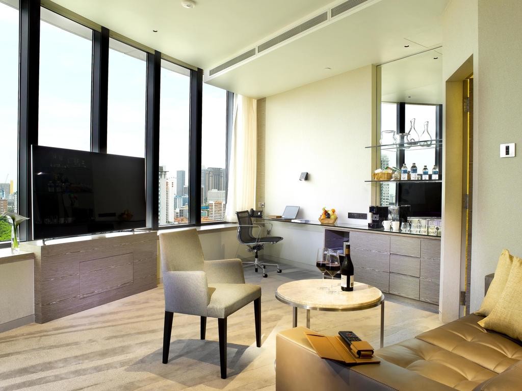 Fashion Apartment Hotel Room Furniture Wooden Headboard with Storage Bed and Chest of Cabinets made by Oak laminated