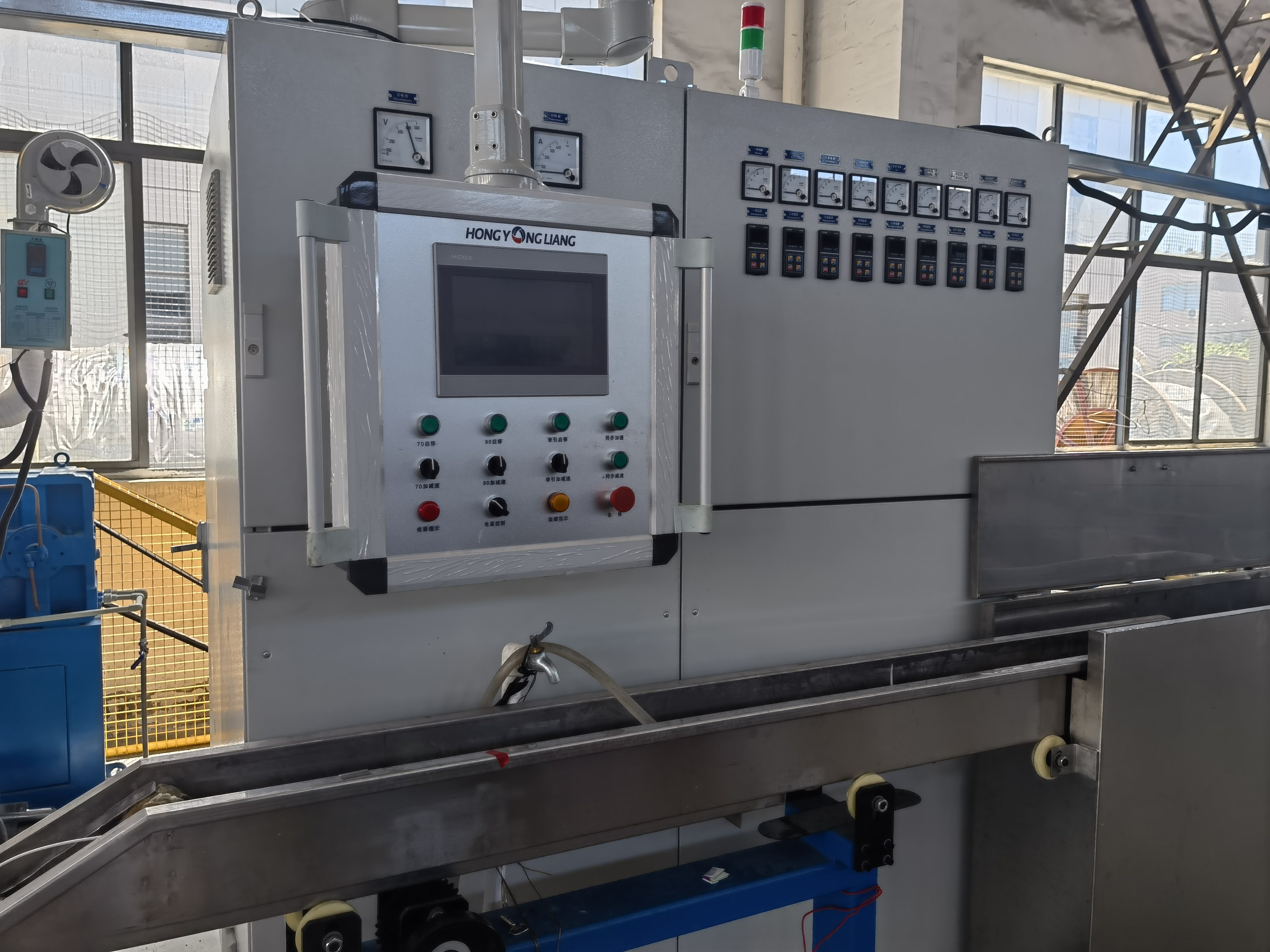 90 High Speed Wire Extruder Machine For Power Plug Wire 1200m/min