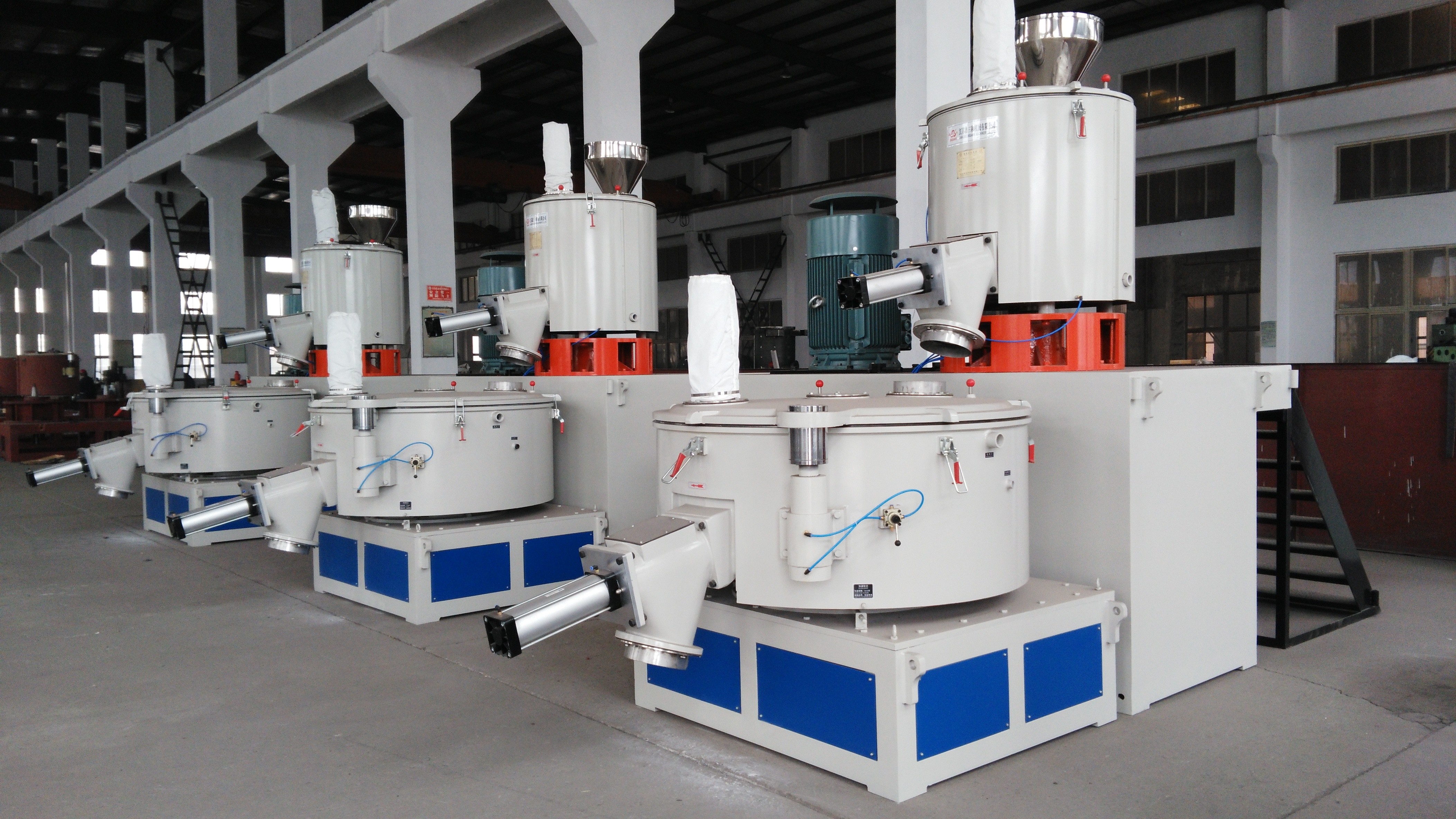 Vertical PVC Compounding Mixer , Compact Design Automatic Plastic Mixing Machine
