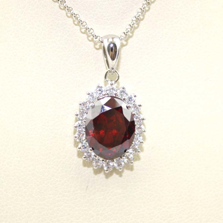 925 Silver Jewelry 9mmx12mm Garnet Cubic Zirconia Pendant Necklace (QTP0342)