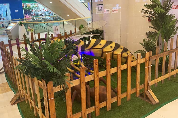 Realistic Animatronic Insects Honeybee For Outdoor Kids Amusement Park