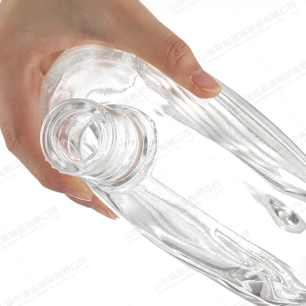 OEM/ODM Acceptable High Borosilicate Glass Bottle For 800ml 1000ml Gin Vodka Rum Tequila