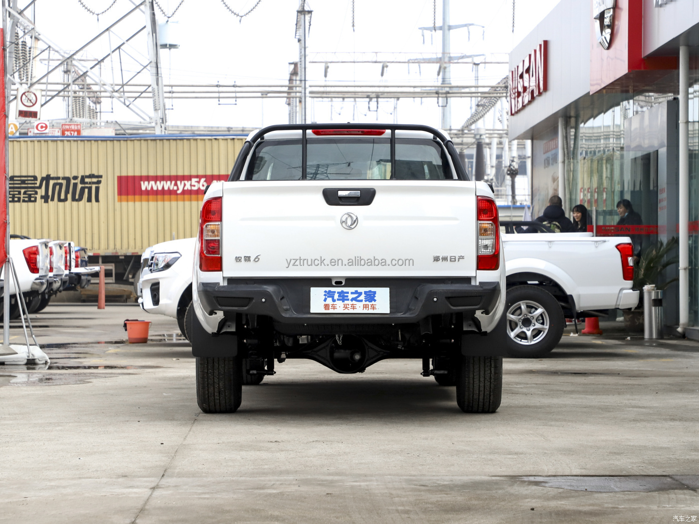 163hp 4x2 Wheel Drive Double Cabin Pickup with Dimensions 5310x1850x1910mm sanitation vehicle