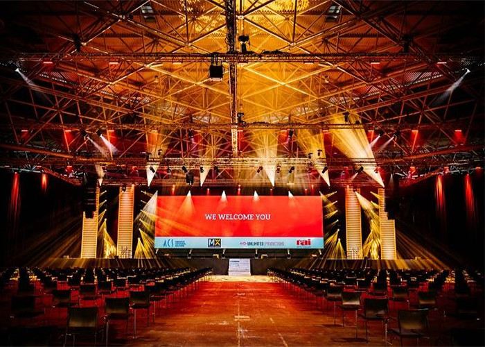 Waterproof IP65 4500cd P4 stage rental led display Outdoor Aluminum die casting