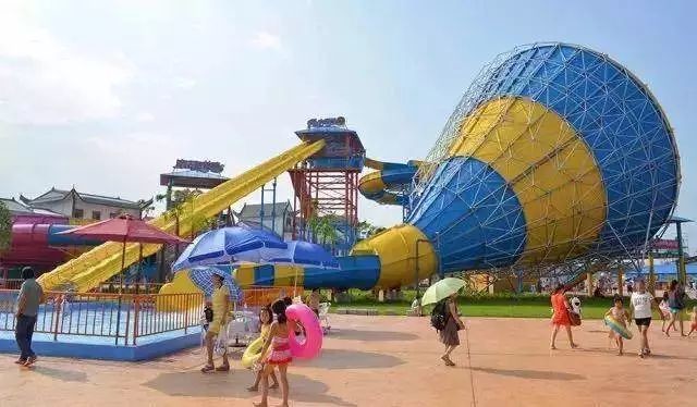 Excited Large Outdoor Rainbow Water Slide Weather Resistance