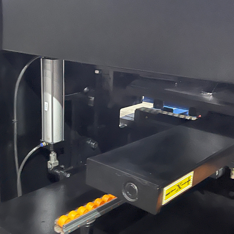 QC12K-6*4000 Precision Hydraulic Guillotine Shearing Machine And 1-2° Shearing Angle