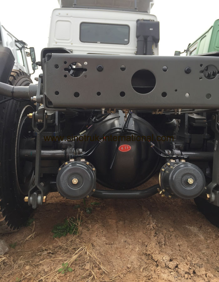 HOWO 6X4 Tractor Truck RHD 10 Wheels 371 HP ZZ4257S3241W