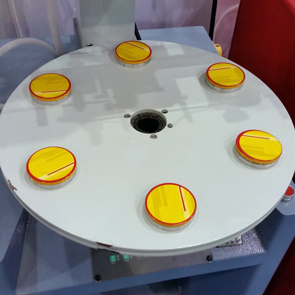 automatic plastic lids caps pneumatic hot stamping machine with conveyor