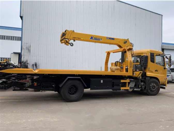 8 - 10 Ton Car Wrecker Tow Truck Platform 6.3T Wheel Base 4500mm Heavy Duty Towing