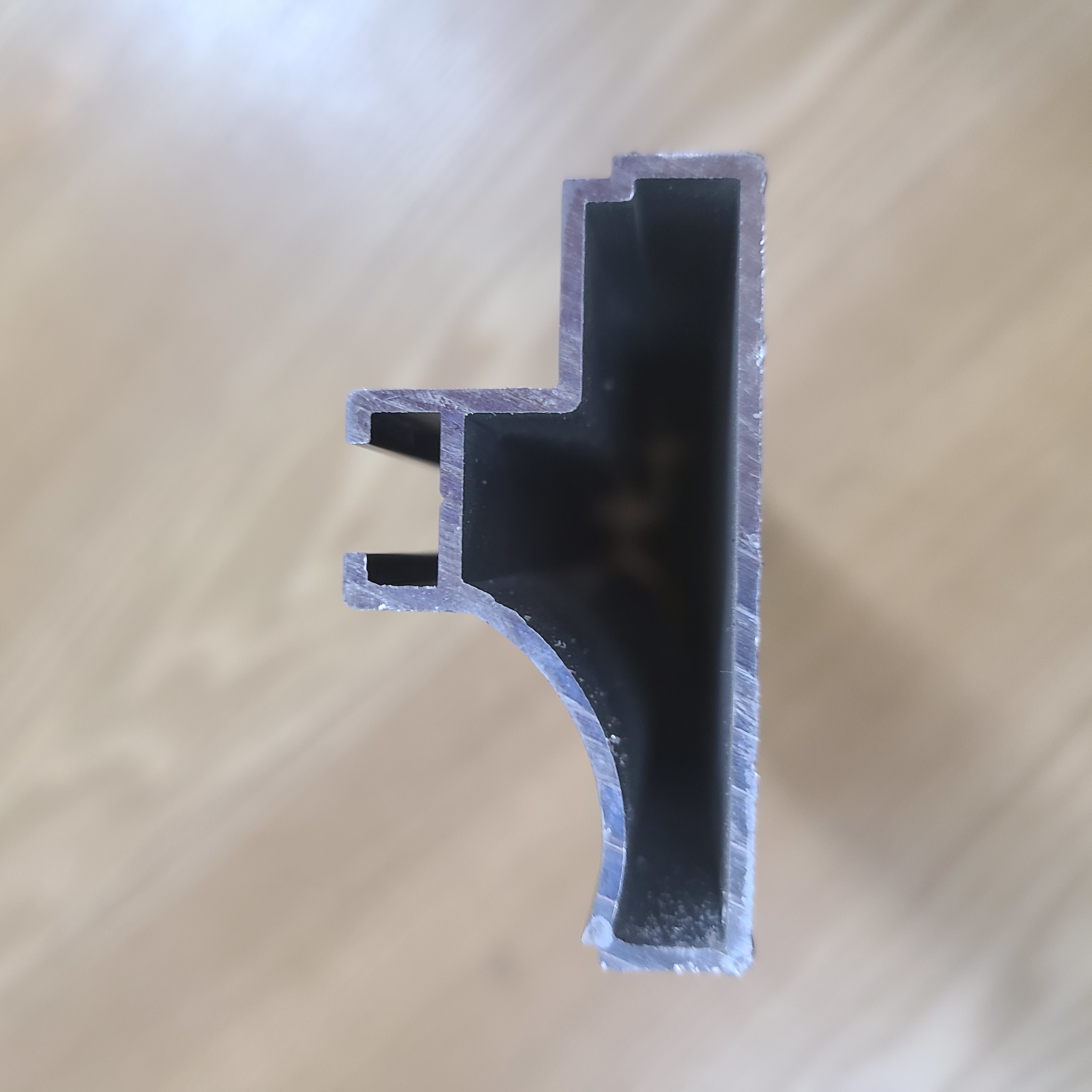 T3 Aluminum Extruded Profile Heat Transfer Glossy Wood Surface