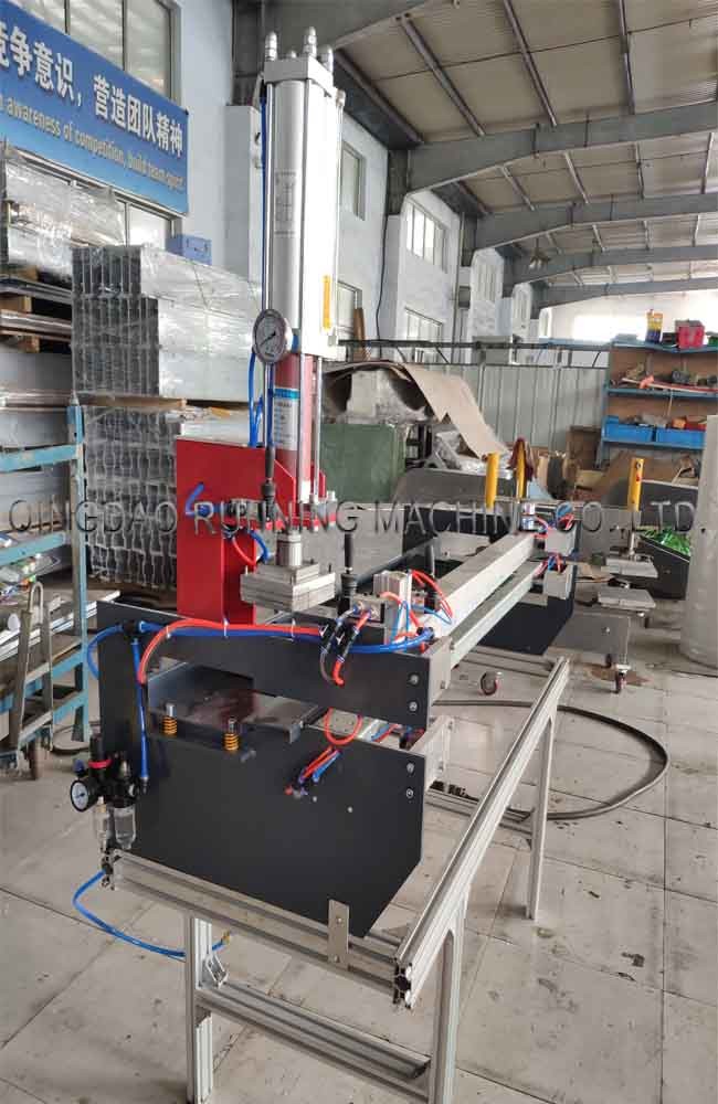 Compression Air 3000mm PU Conveyor Belt Punching Machine Finger Punching Machine