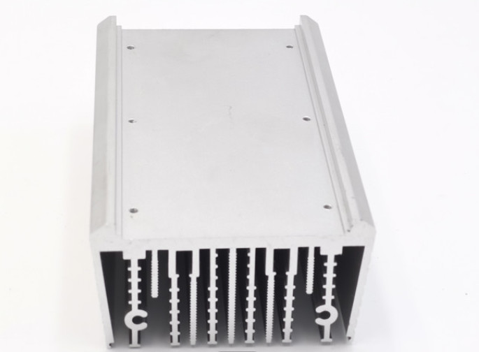 Silver OEM Aluminium Extrusion Heat Sink Profiles For Power Amplifier