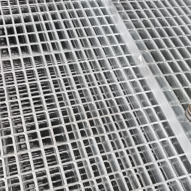 19-W-4 Drain Heavy Duty Metal Grate Construction Building Trench Cover
