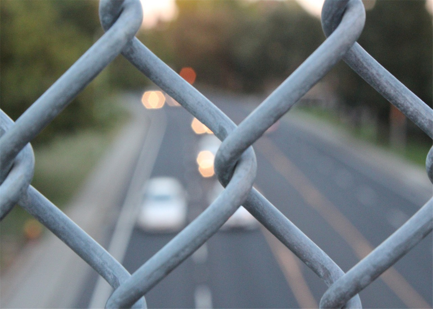 Diamond security mesh for football field chain link fences/wire fencing wire mesh fence