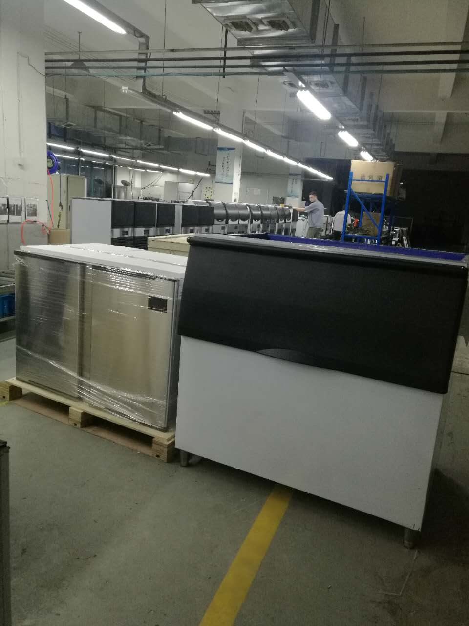 Stainless Steel R401A Block Ice Maker Machine 60kg Air Cooling