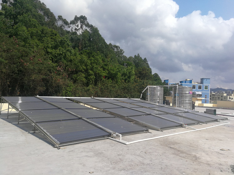 Commercial Vacuum Tube Solar Collector Vertical Mounted 25 - 30 Tubes / Set