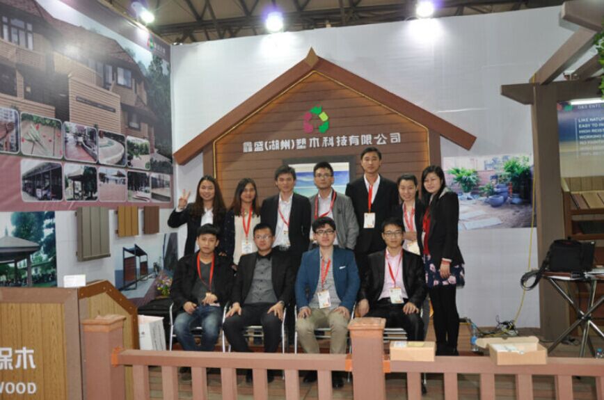 ECO Friendly Wood Plastic Composite Flooring 140 X 23mm Outdoor Plastic Wood Tiles