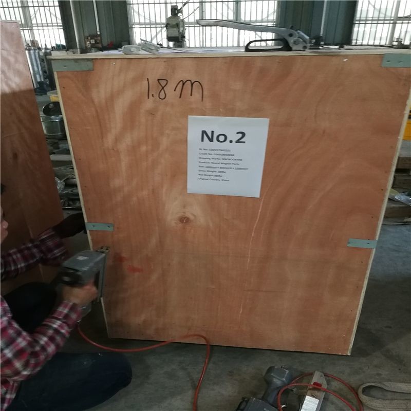 200N/Cm2 Circular Lifting Electromagnet Excavator Chuck 2 Ton Crane Magnet