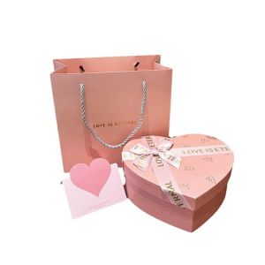 China Greeting Card Rigid Presentation Boxes Pink Heart Box With Tote Bag Customizable on sale