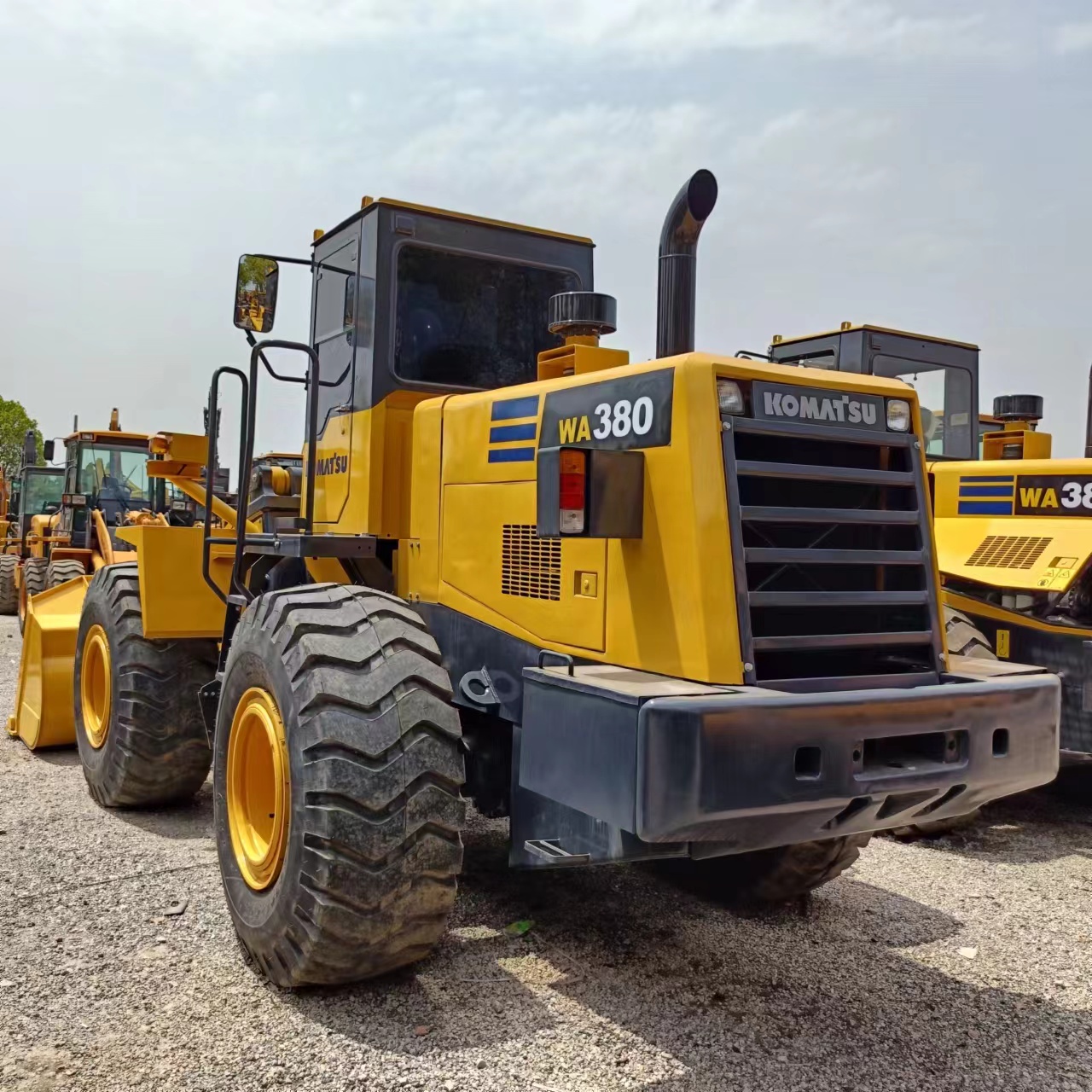 Great Performance Used Komatsu WA 380 Loader 38 Ton Capacity Original Hydraulic Pump
