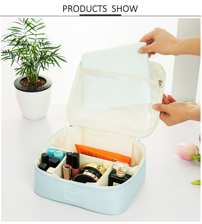 Wholesale Waterproof Large Capacity Cosmetics Makeup Bag With Dividers