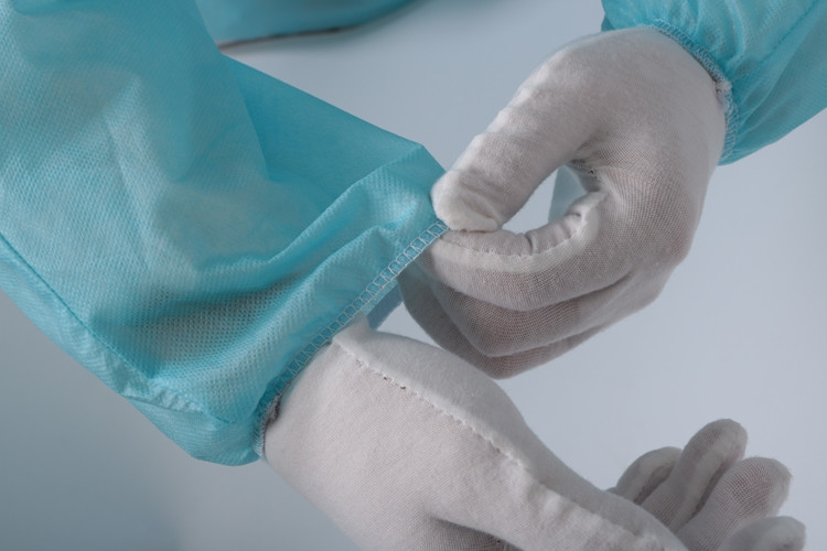 Chemical resistant surgical isolation gown disposable 2ply SPP lamination PE