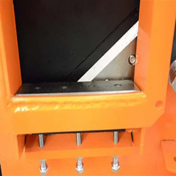 80db 280mm Wood Chipper Machine Shredder For Garden Waste 6.5L/ H