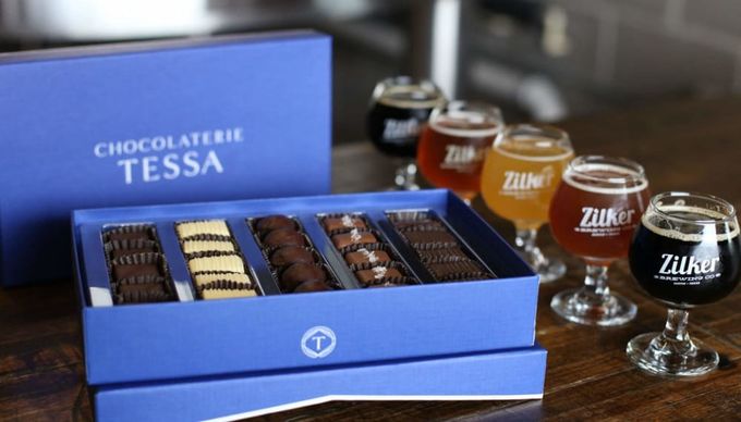 Navy Blue Multipurpose Luxury Chocolate Boxes Packaging , Empty Truffle Boxes Customized