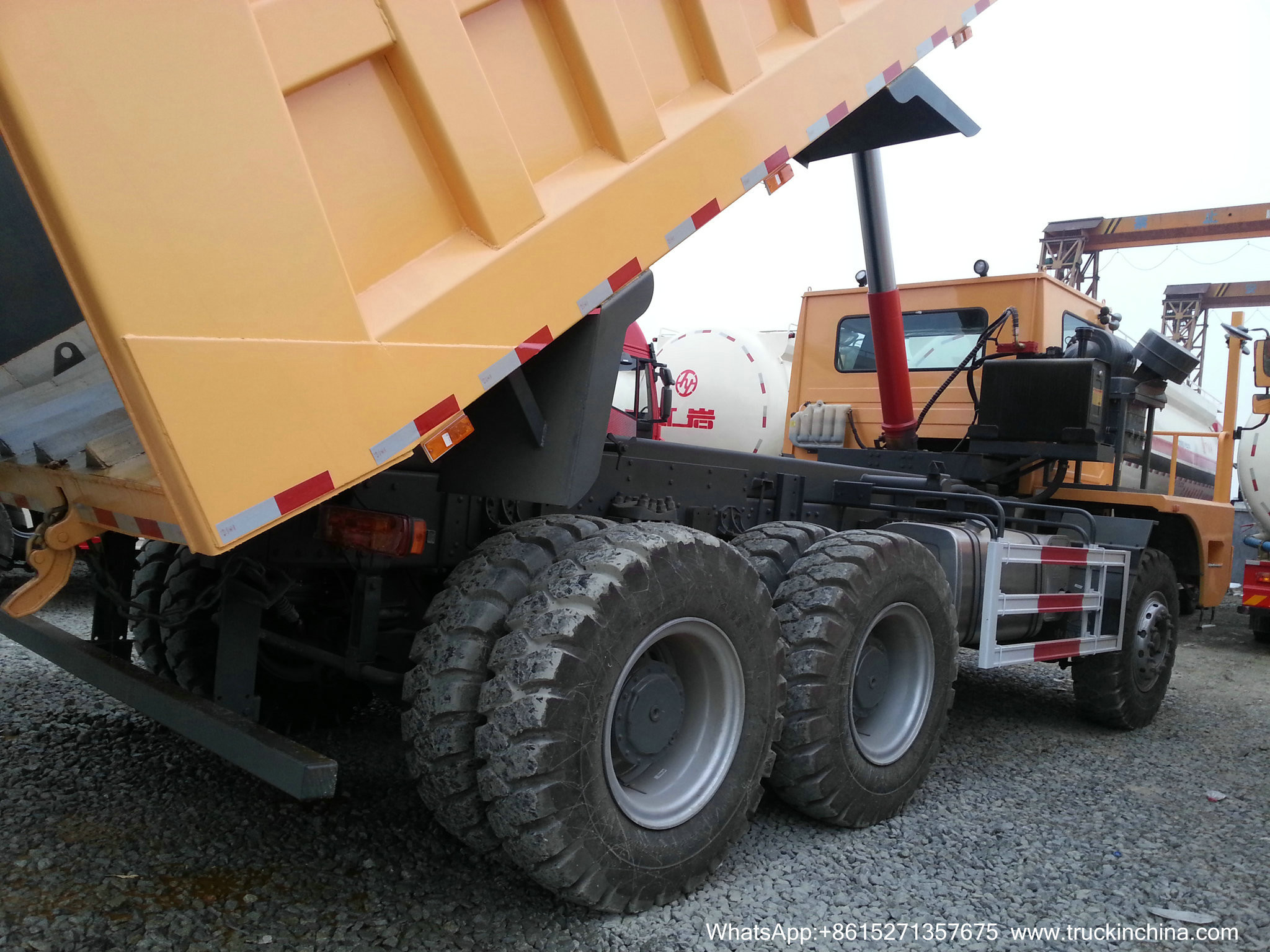 Sinotruk HOWO 70ton Mine Dump Truck U-Box Tipper Truck WhsApp:+8615271357675