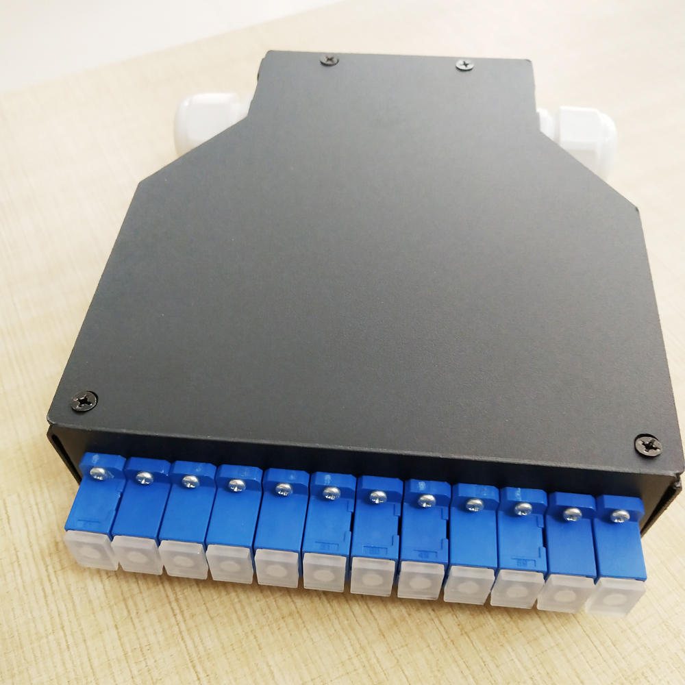 Black 12 Port SC/APC DIN Rail FTTH Terminal Box Patch Panel