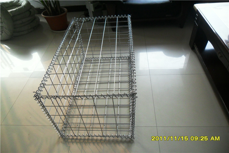 Iron Wire Mesh Rock Baskets Galvanized Stone Cages For Garden Walls