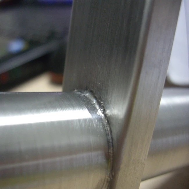 Sealed Industrial Laser Welding Machines High Stability With Fiber Laser Source