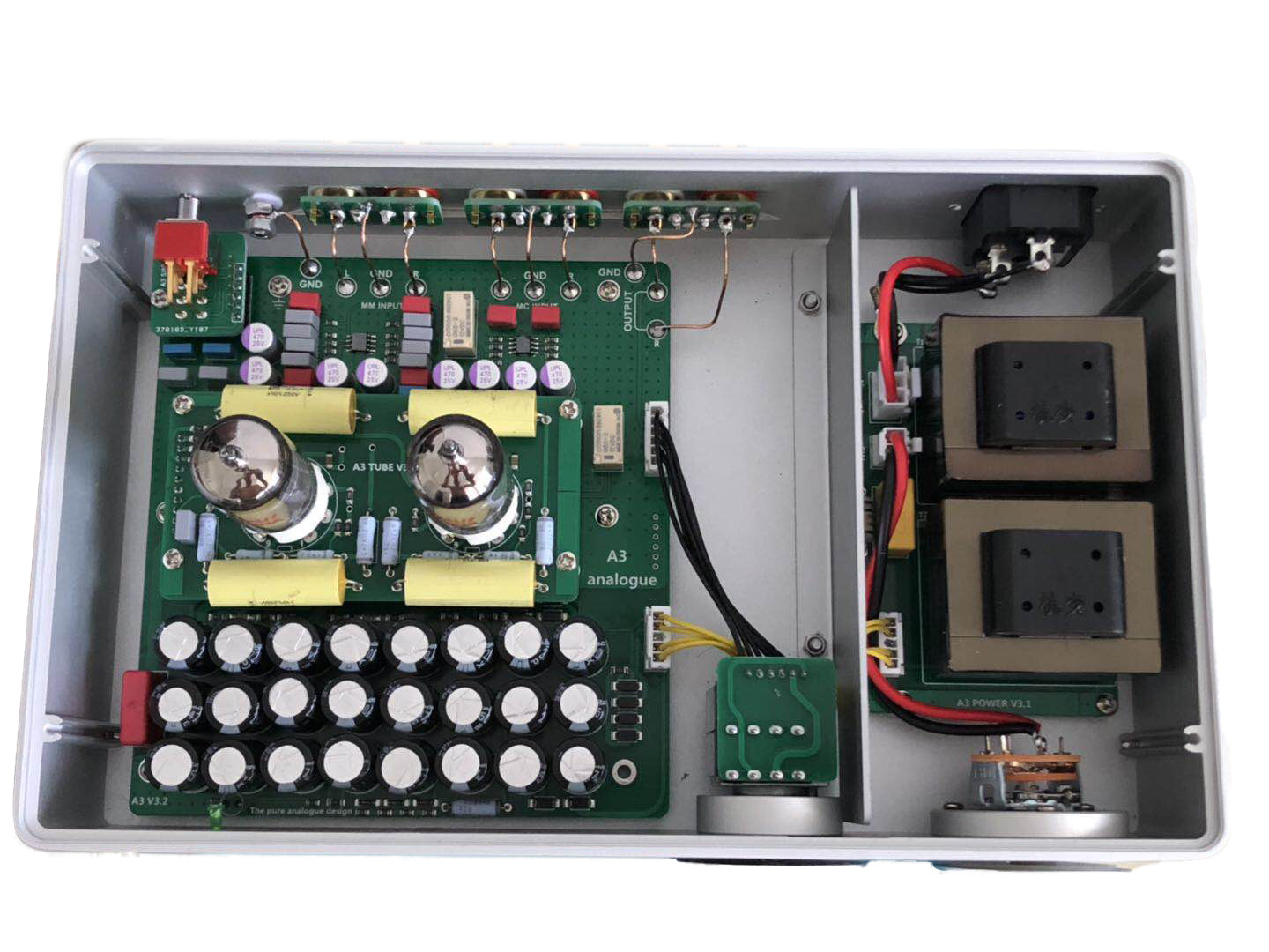 25v 1800uf Charging Pile Capacitor Inverter Filter Solid Capacitors UPL1E182M1021 125℃