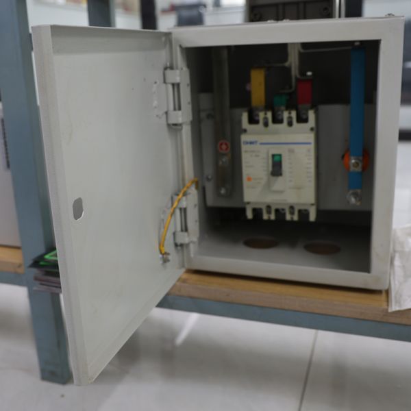 Heavy Duty Copper Conductor Plug In Bus Duct For Industrial Power Distribution And Electrical Projects