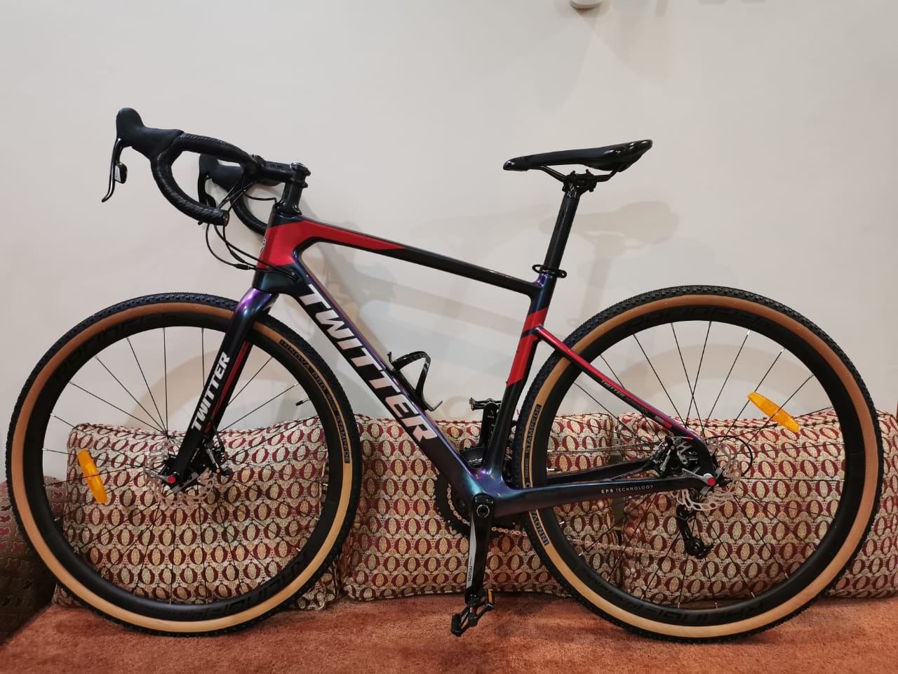 Lightweight Carbon Fiber Gravel Bike Frame 48cm Height 700C Tire
