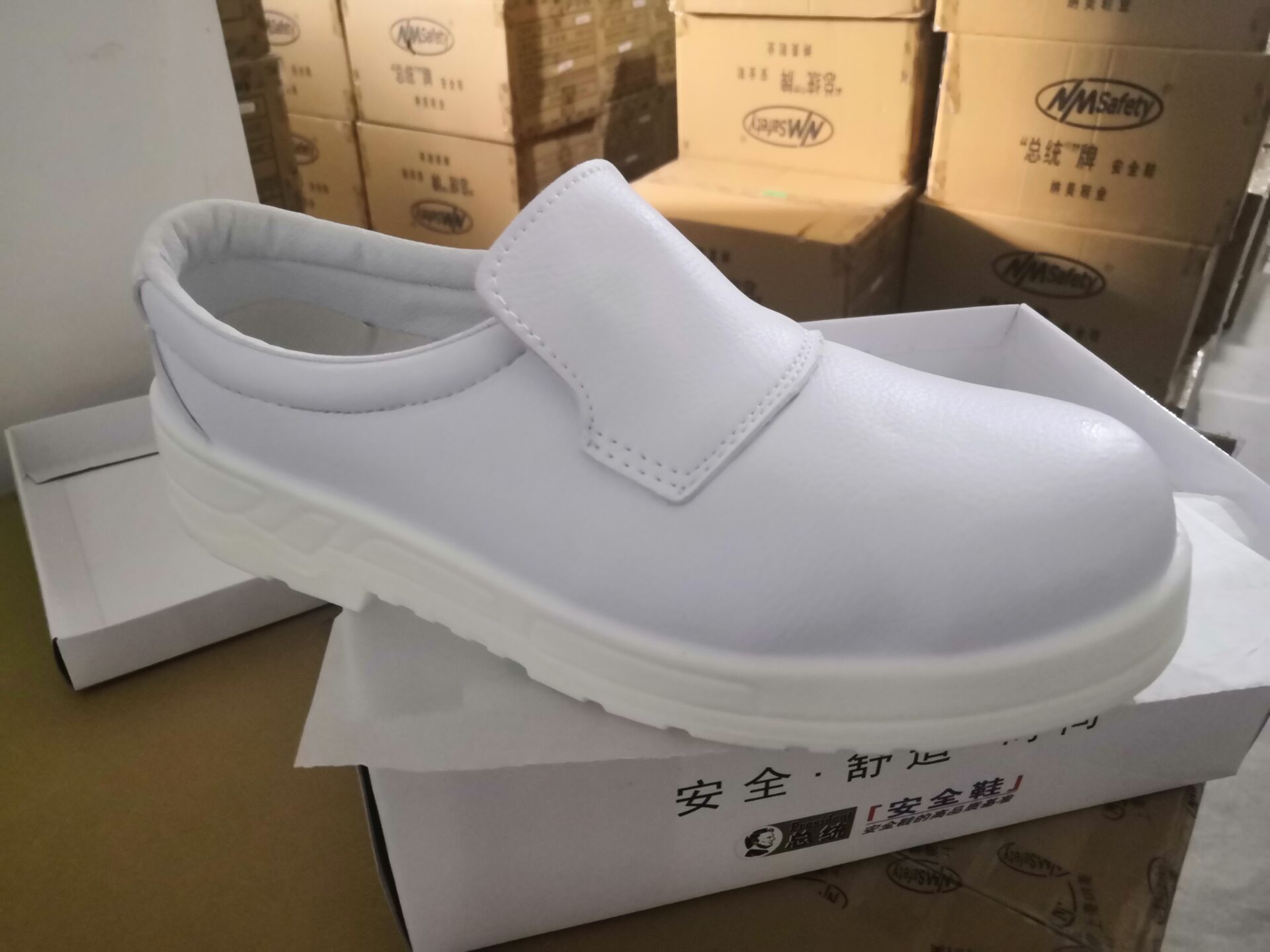 PVC ESD Safe Shoes Cleanroom Anti Smash ESD Leather Shoes ESD Safety Shoes