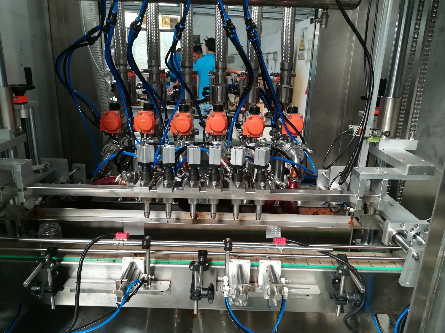 Motor Driven Pet Bottle Filling Machine for Whipped Cream Ketchup Chili Sauce Shampoo