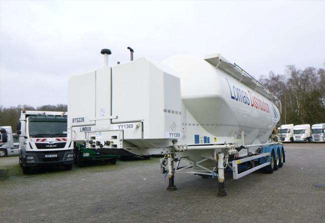 Versatile 30-70m³ Cement Powder Tanker for Various Industrial and Commercial Applications