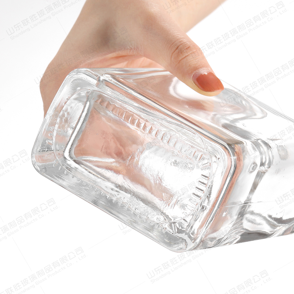 Whisky Guitar Shaped Glass Bottle With Healthy Lead Free Glass Material